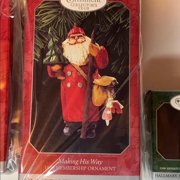 New hallmark ornaments set Kringle bells/ making his way/ new christmas friend - Picture 3 of 4